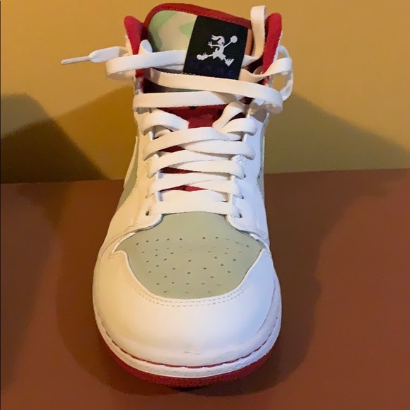 Other - Air Jordon 1 Retro Hare Jordon